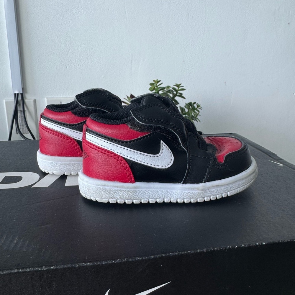 Nike Kids Black and Red Sneakers with White Accents
